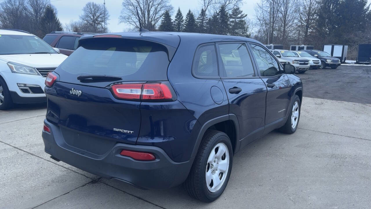 Used 2016 Jeep Cherokee Sport FWD image 6