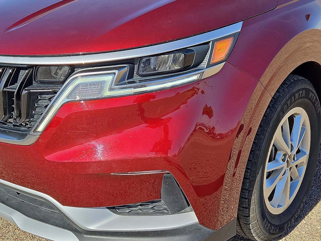 Used 2024 Kia Carnival LX image 10