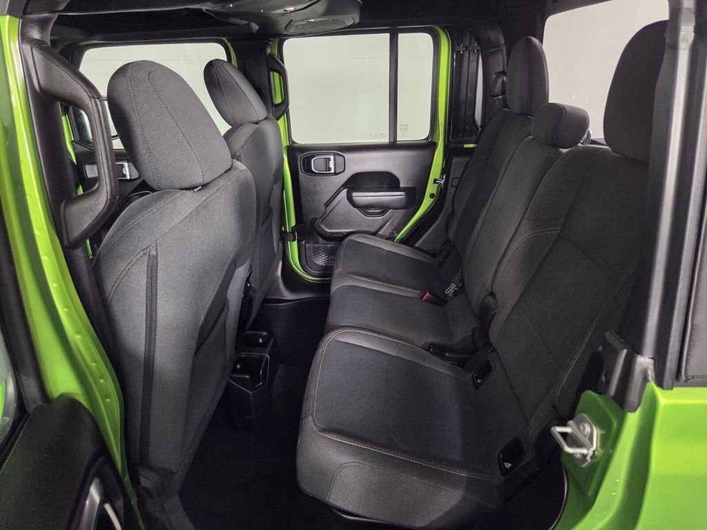 Certified 2025 Jeep Gladiator Sport image 25