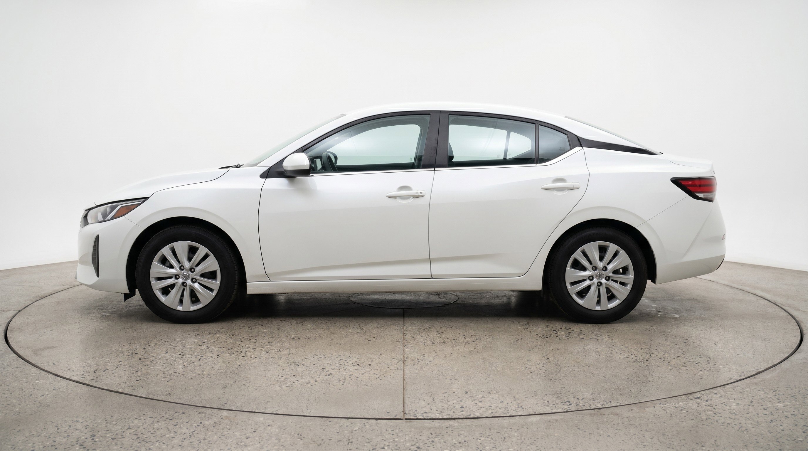 Used 2025 Nissan Sentra S FWD image 5