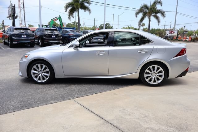 Used 2016 Lexus IS 200t RWD image 5