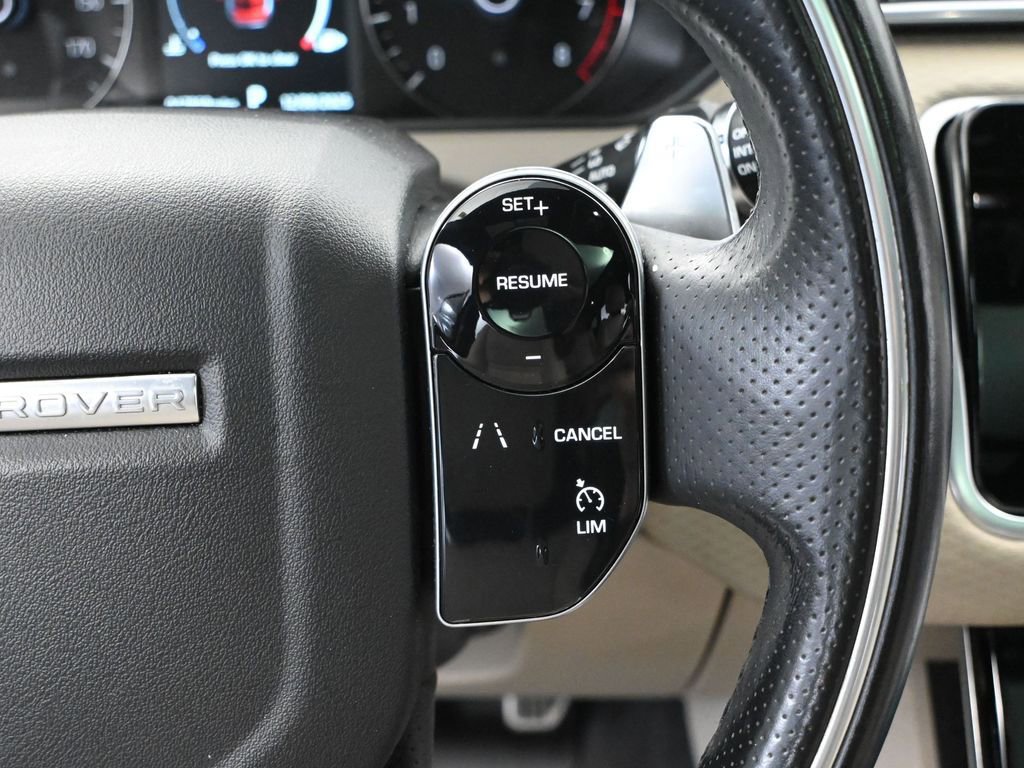 Used 2020 Land Rover Range Rover Velar R-Dynamic S image 32