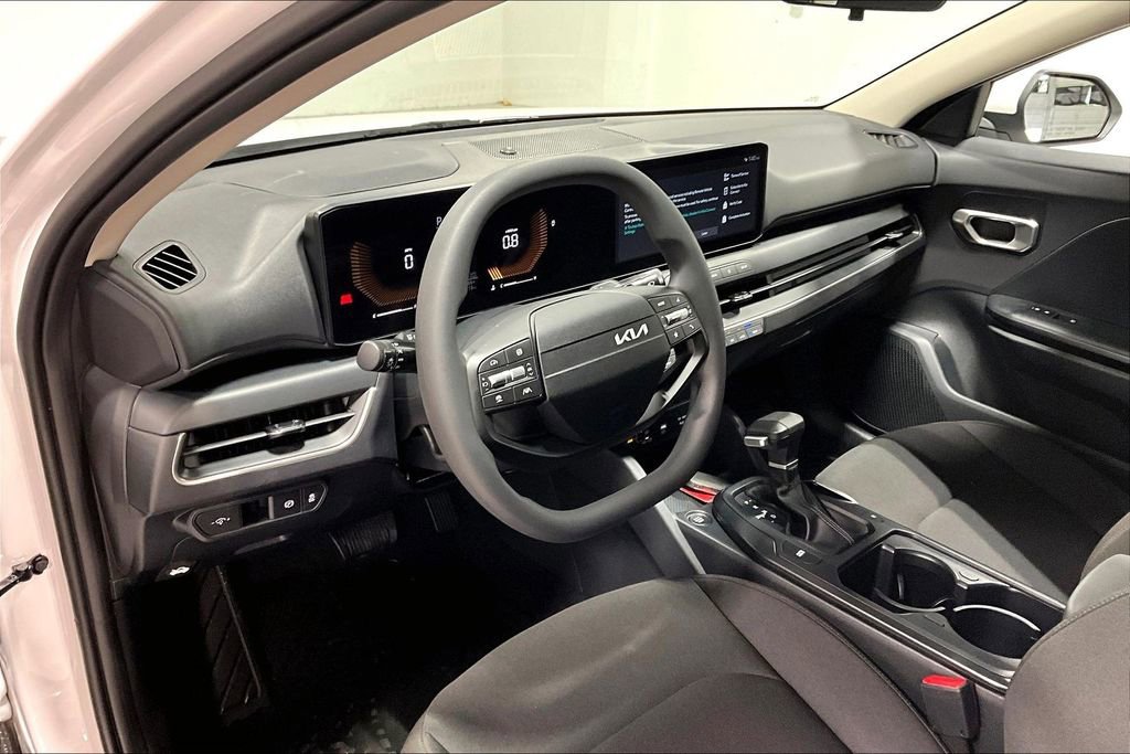 New 2026 Kia K4 FWD image 19