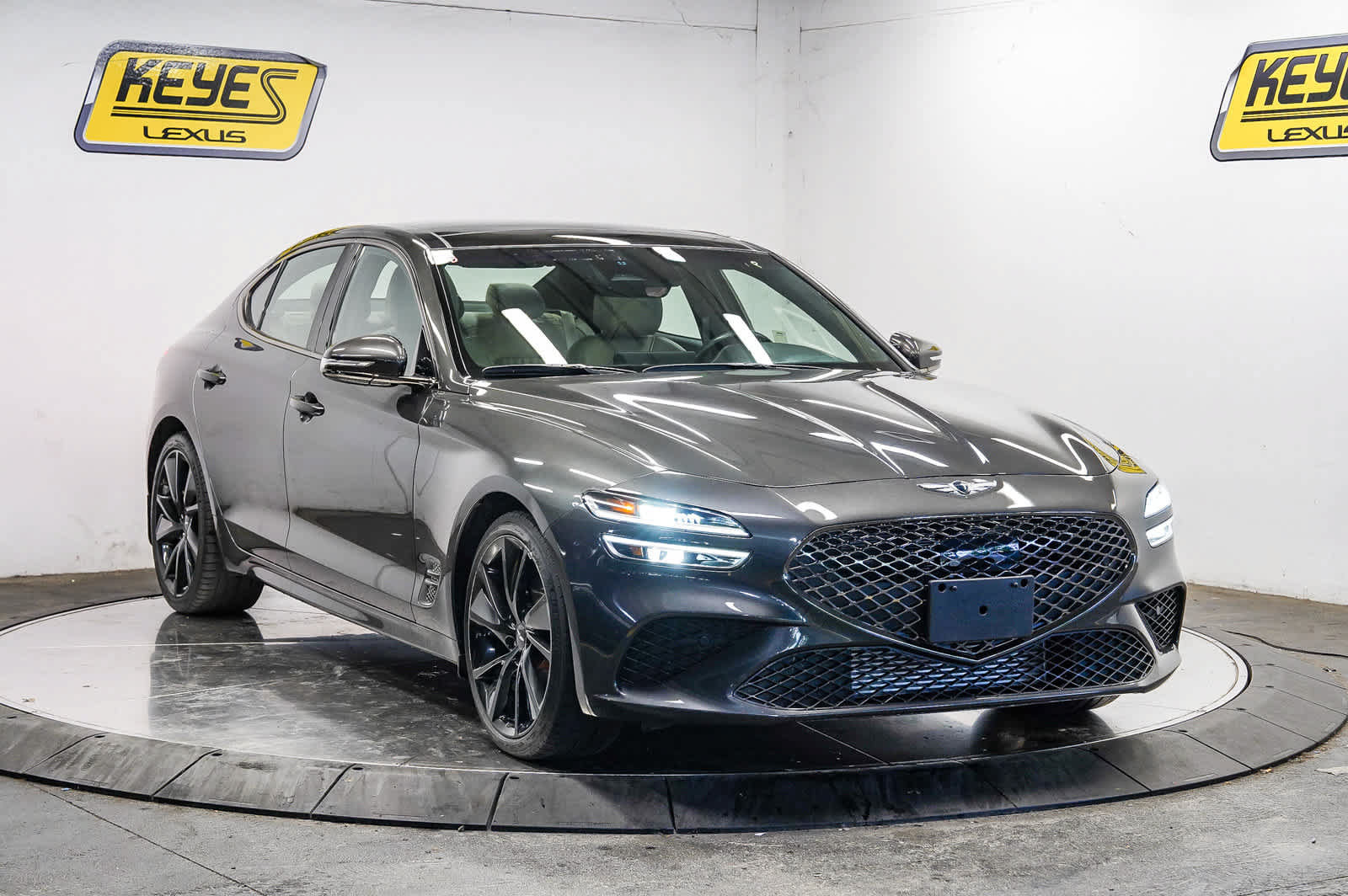 Used 2023 Genesis G70 2.0T w/ Sport Prestige Package RWD image 5
