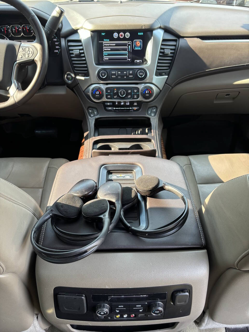 Used 2015 Chevrolet Suburban LTZ AWD/4WD image 19