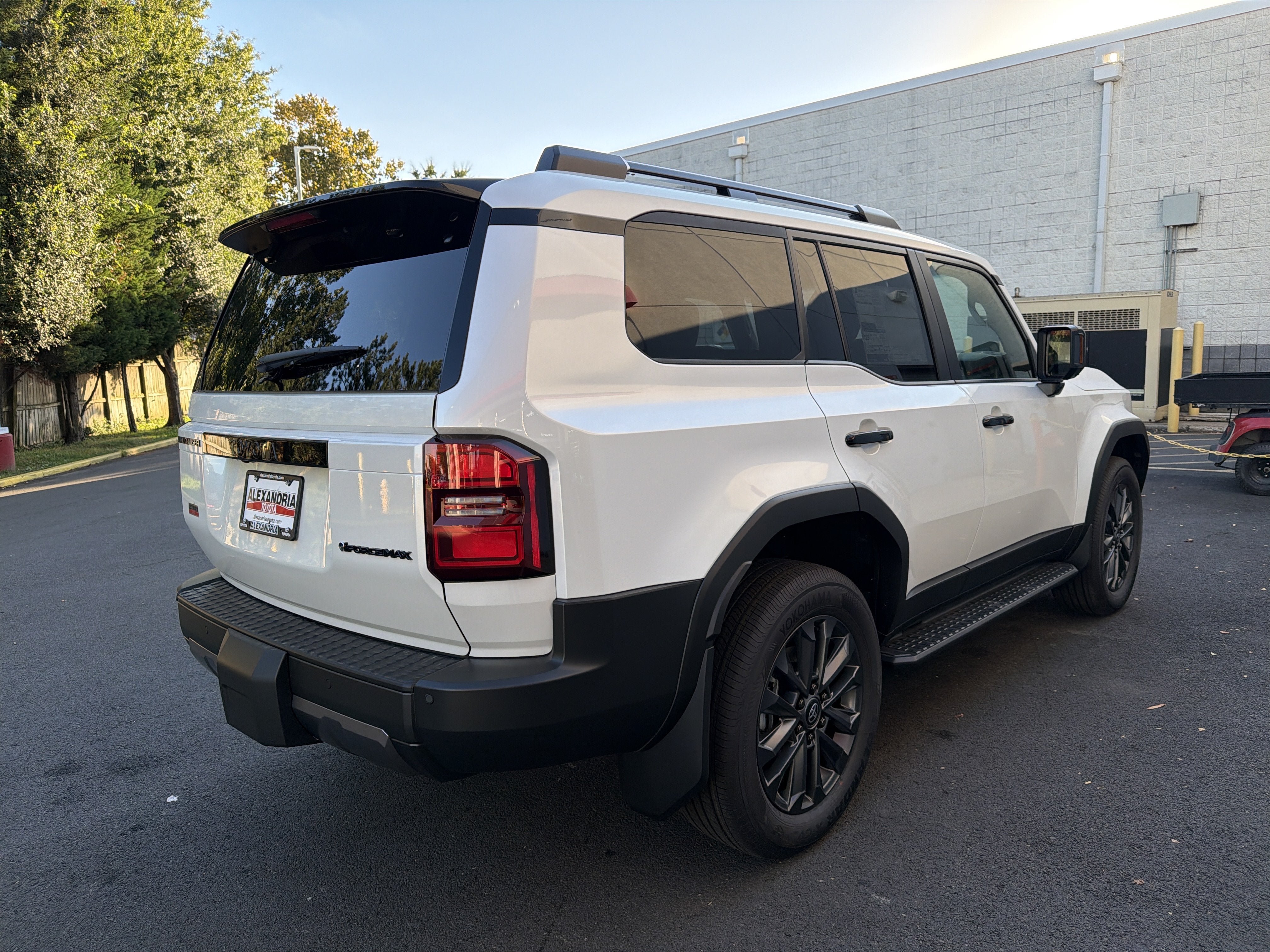New 2027 Toyota Land Cruiser w/ Premium Package AWD/4WD image 4