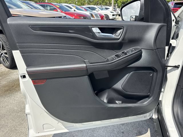 Used 2024 Ford Escape ST-Line w/ Tech Pack #1 FWD image 13