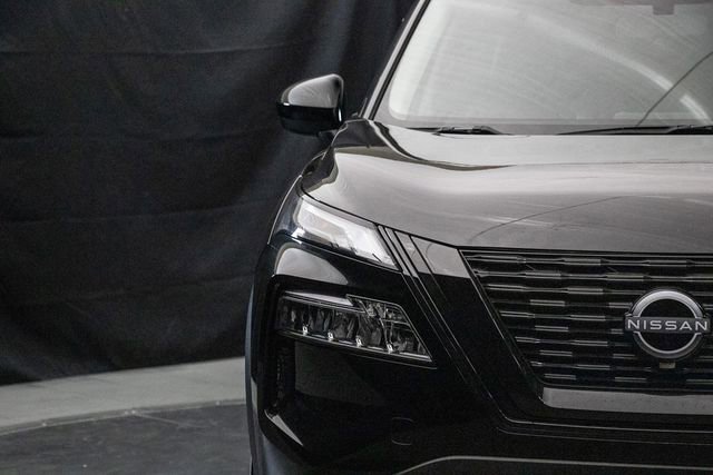 Certified 2023 Nissan Rogue SV w/ SV Premium B Package image 5