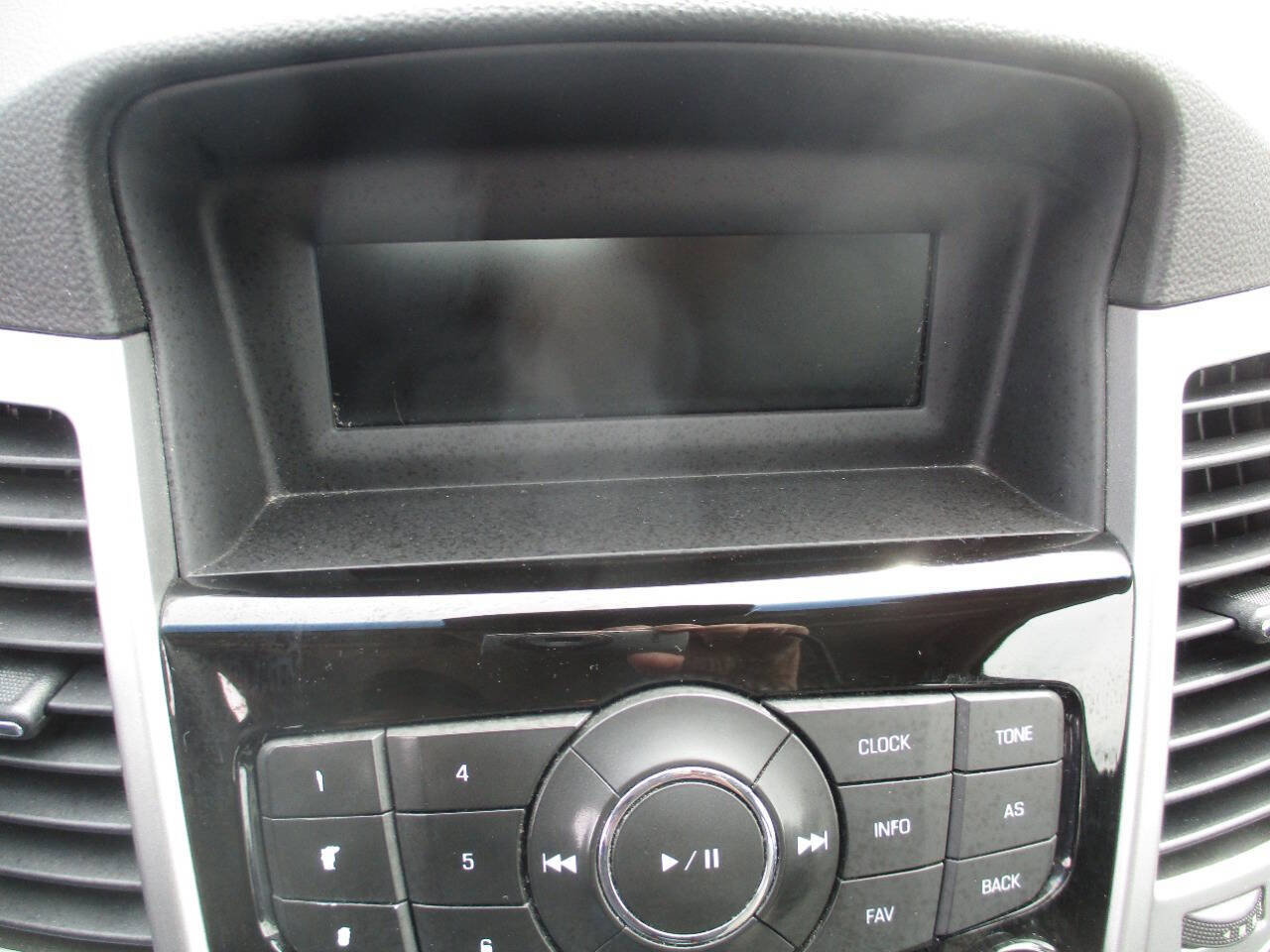 Used 2016 Chevrolet Cruze LS FWD image 20