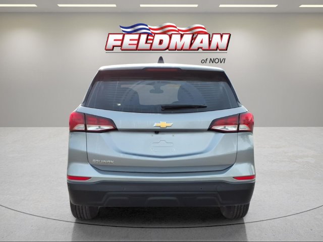 Used 2024 Chevrolet Equinox LS w/ LS Convenience Package FWD image 4