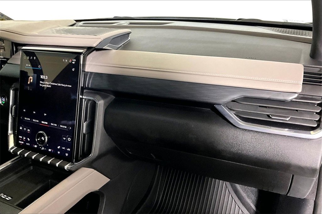 Used 2024 GMC Acadia Elevation w/ Luxury Package image 12