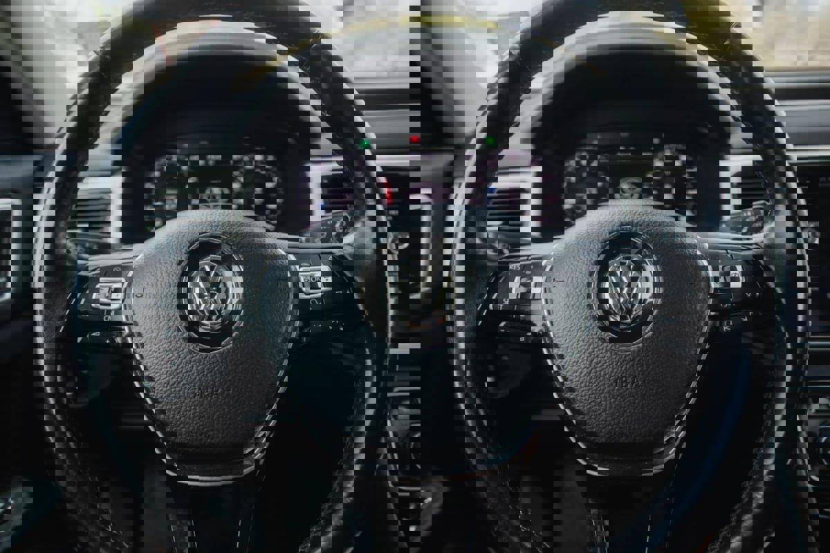 Used 2018 Volkswagen Atlas SEL Premium image 16