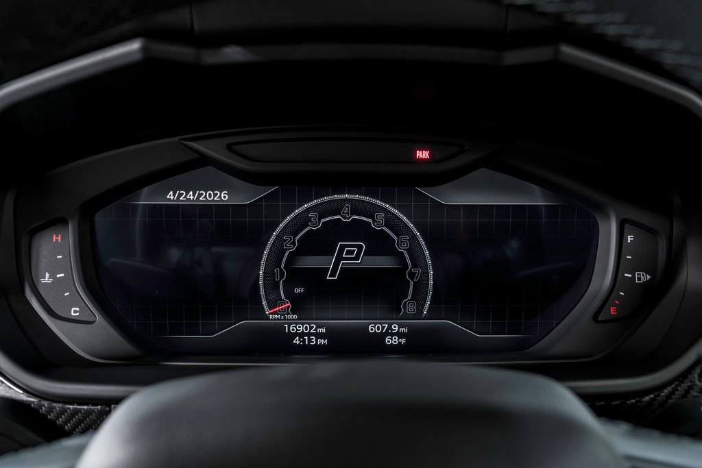 Used 2023 Lamborghini Urus Performante AWD/4WD image 15