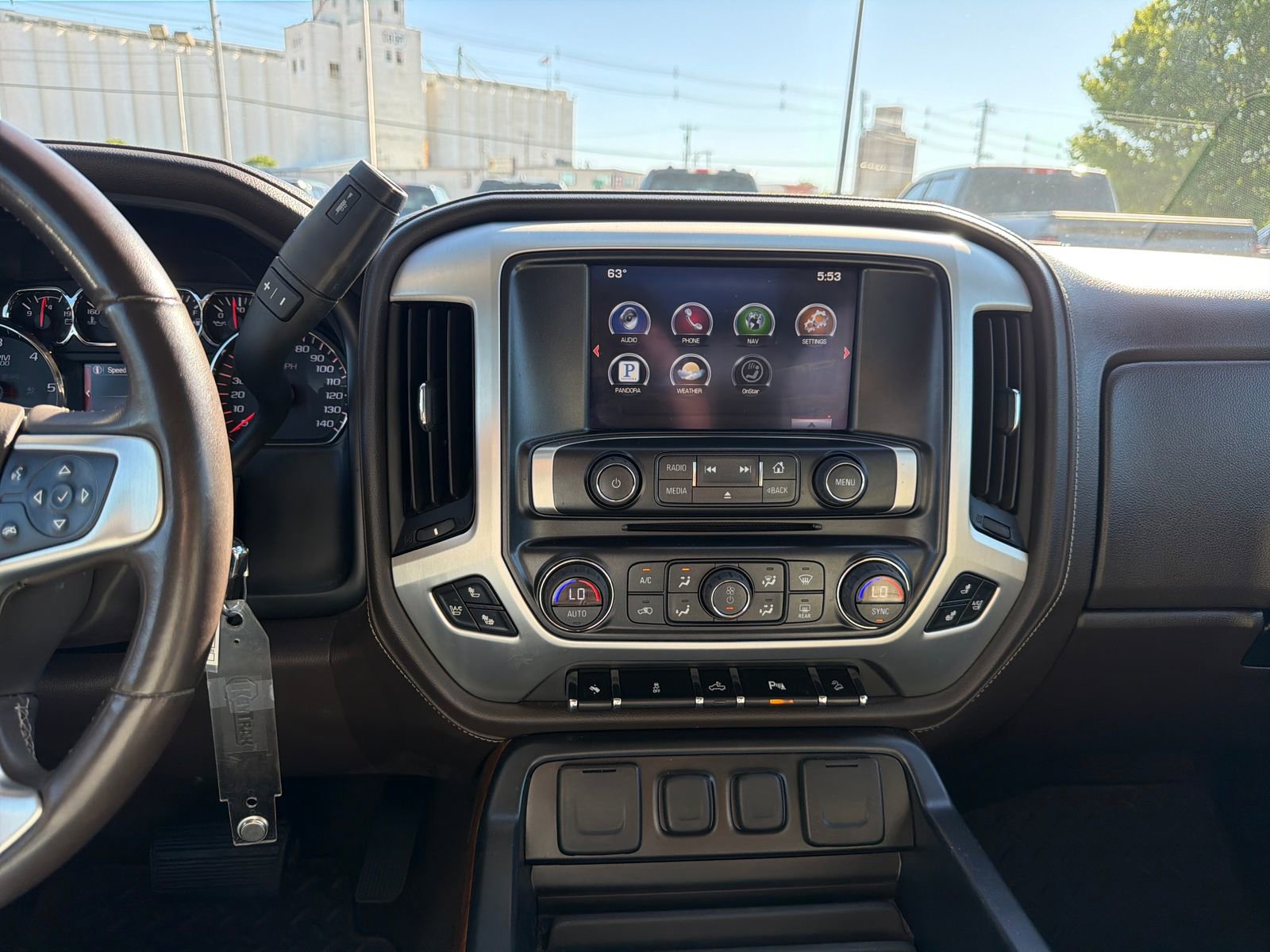 Used 2014 GMC Sierra 1500 SLT w/ SLT Crew Cab Value Package AWD/4WD image 30