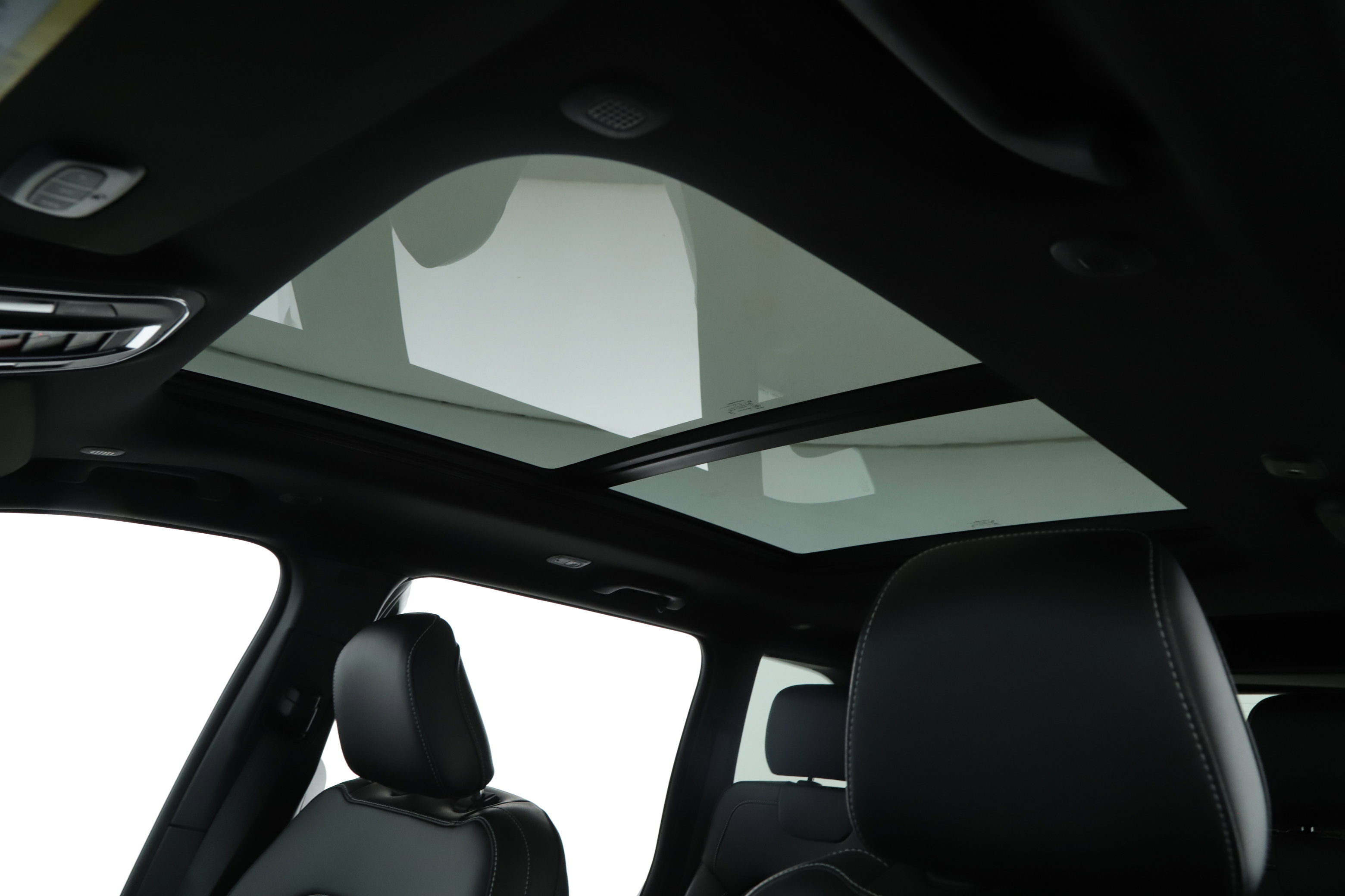 New 2025 Jeep Grand Cherokee Limited image 15