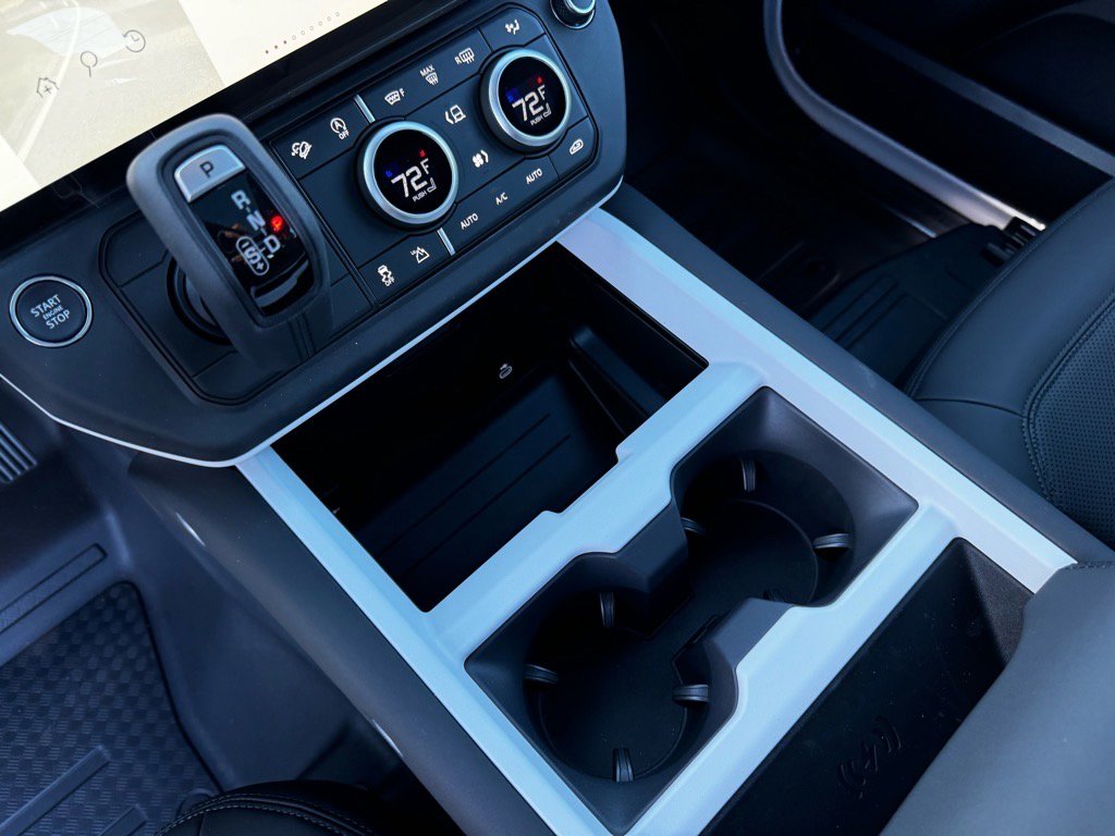 New 2026 Land Rover Defender 110 S image 12