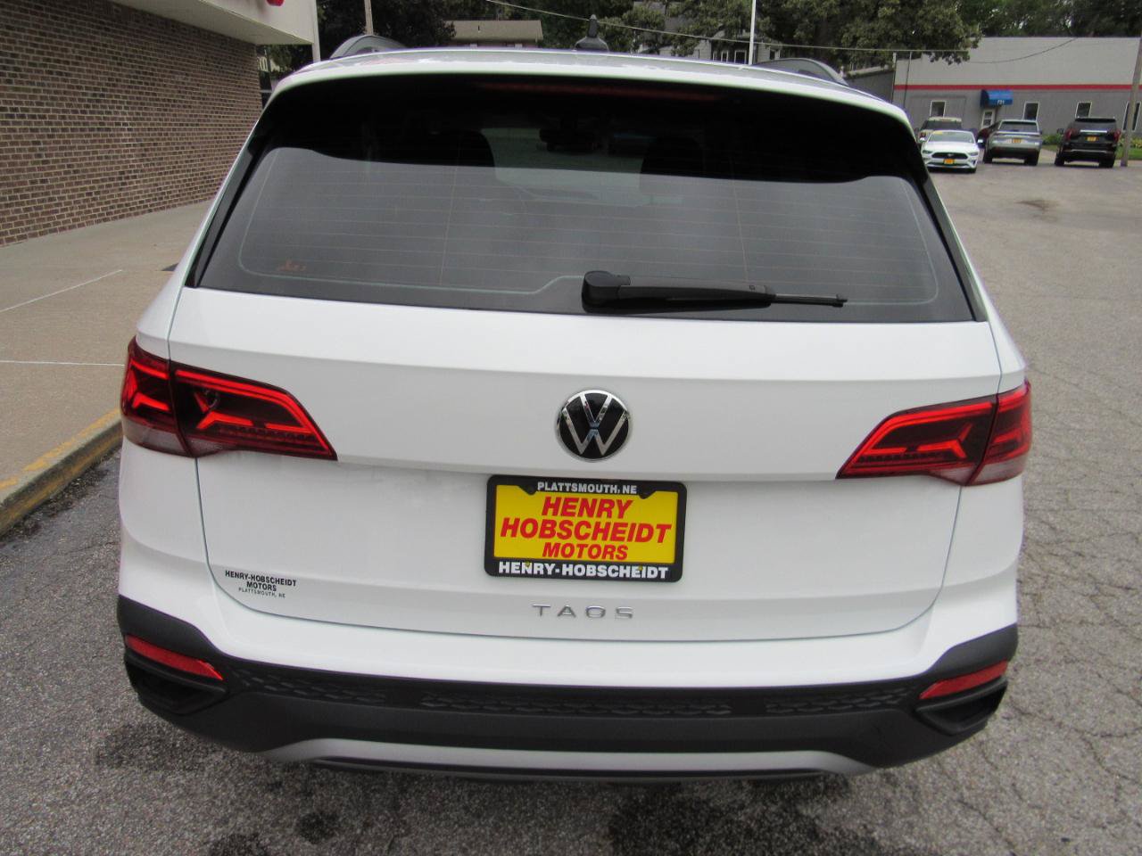 Used 2024 Volkswagen Taos S FWD image 3