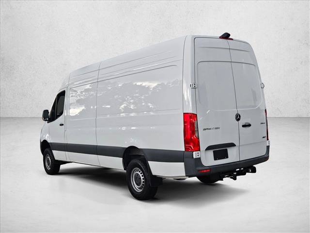 Used 2024 Mercedes-Benz Sprinter 2500 image 6