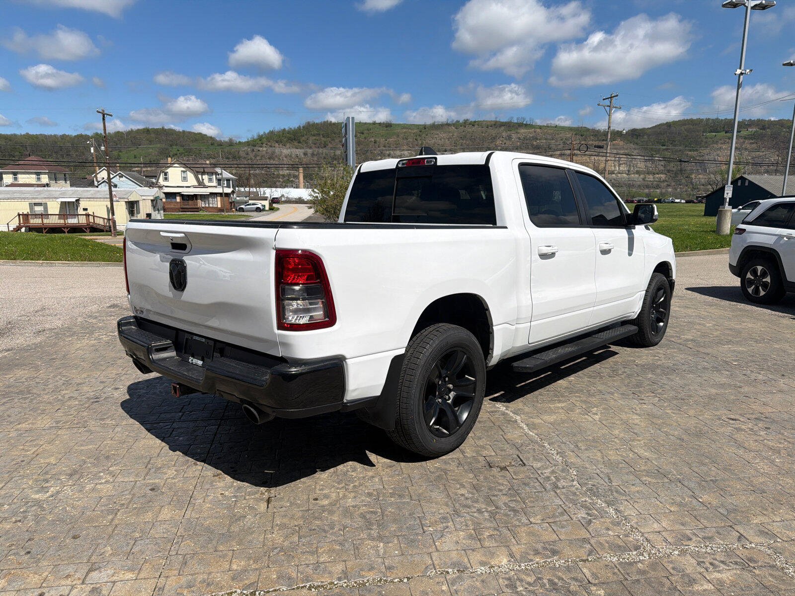 Used 2020 RAM 1500 Big Horn AWD/4WD image 8