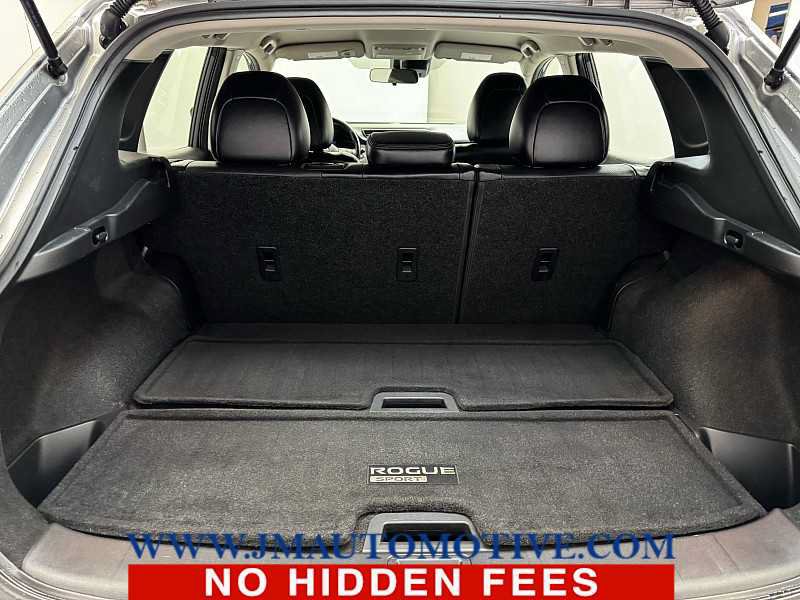 Used 2020 Nissan Rogue Sport SL AWD/4WD image 16