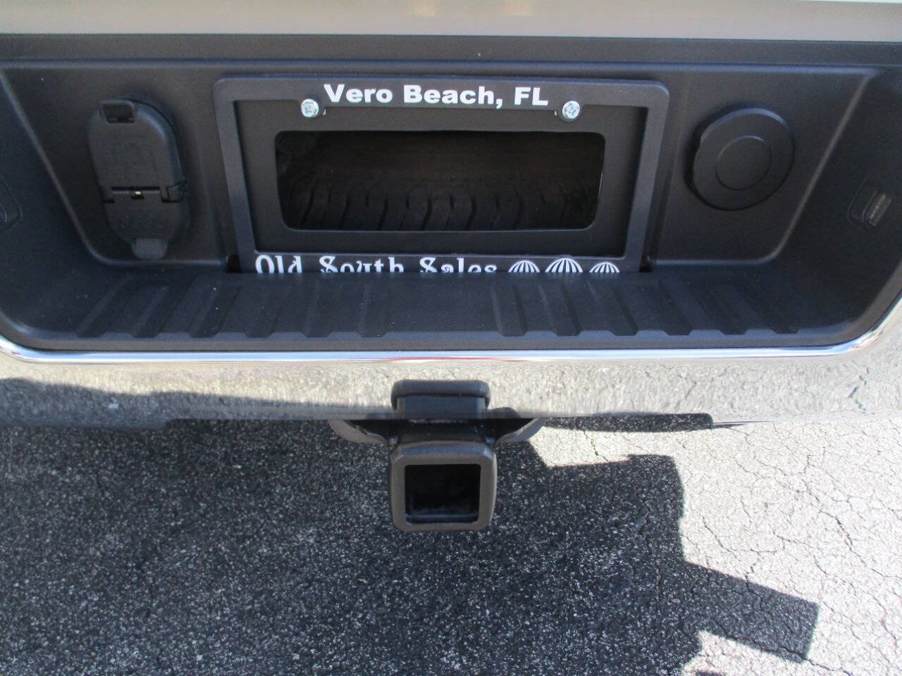 Used 2018 Chevrolet Silverado 1500 LT w/ All Star Edition RWD image 32