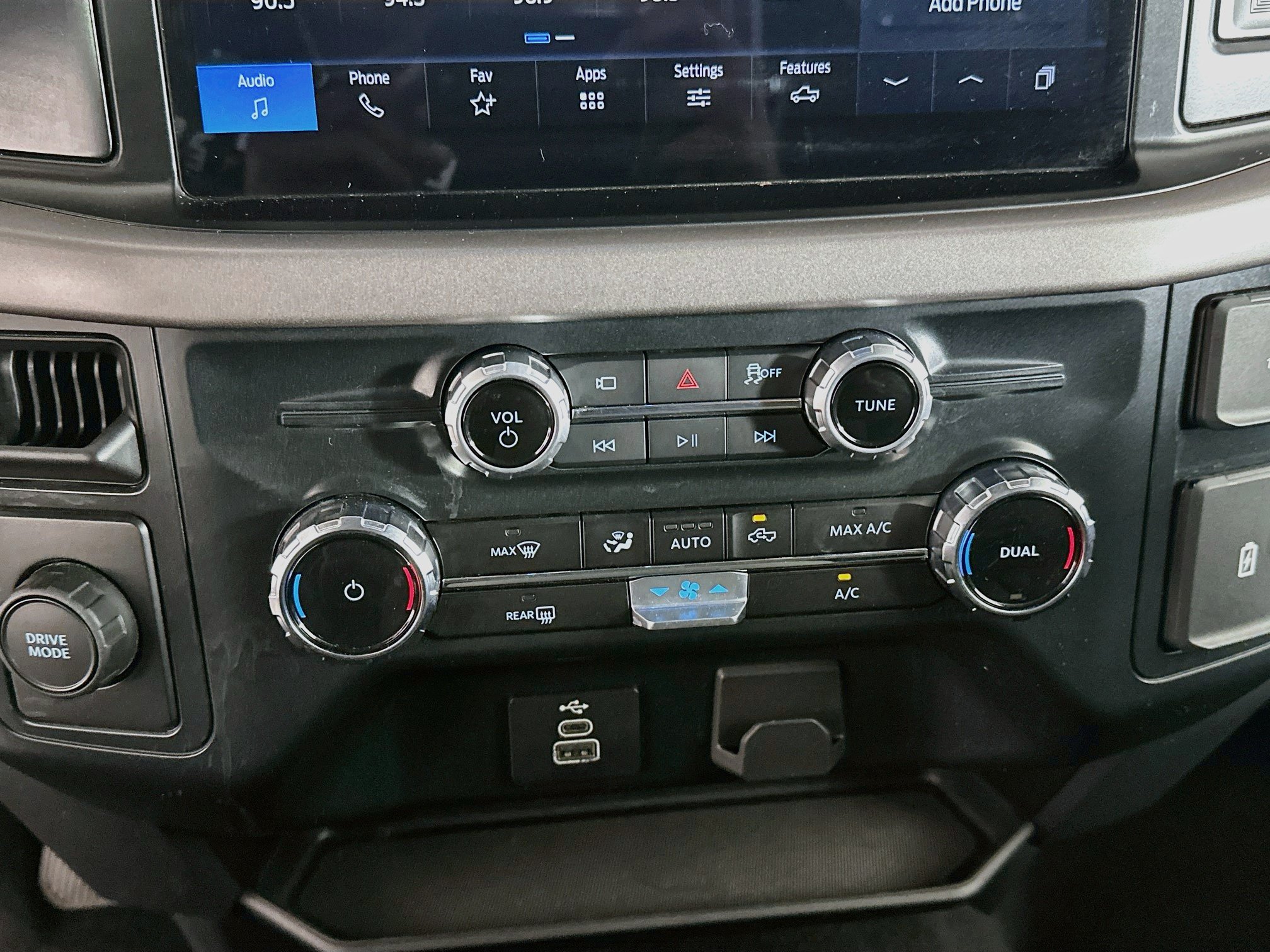Used 2025 Ford F150 XLT w/ Equipment Group 301A Standard RWD image 23