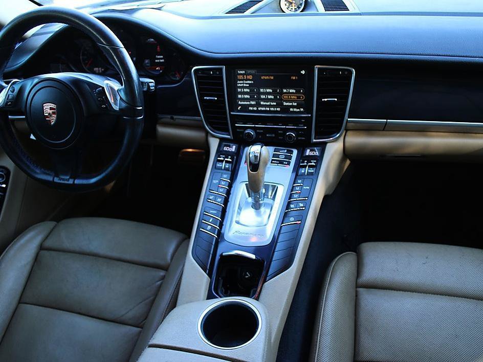 Used 2016 Porsche Panamera Edition RWD image 21