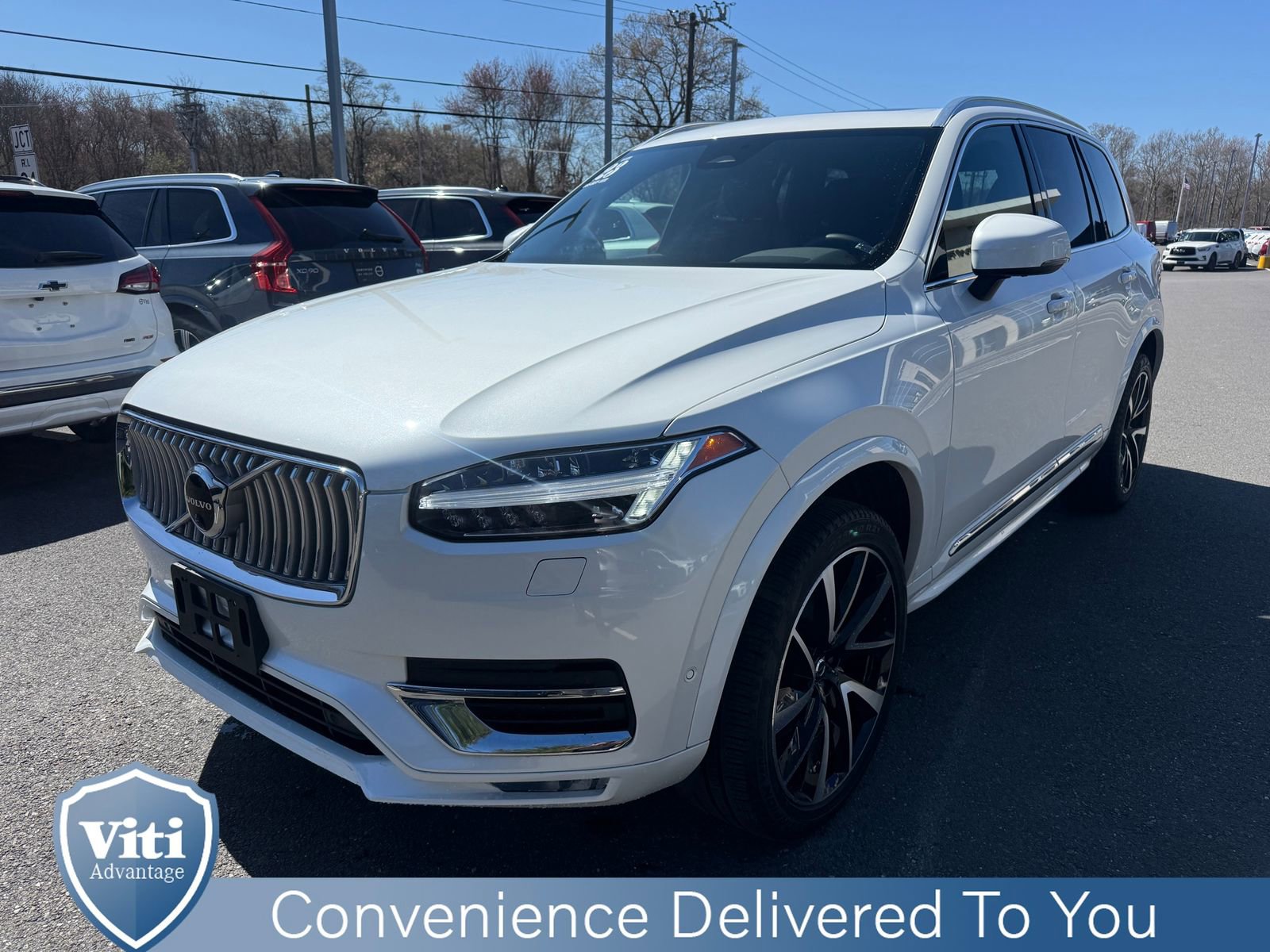 Used 2023 Volvo XC90 B5 Plus w/ Protection Package Premier AWD/4WD image 4