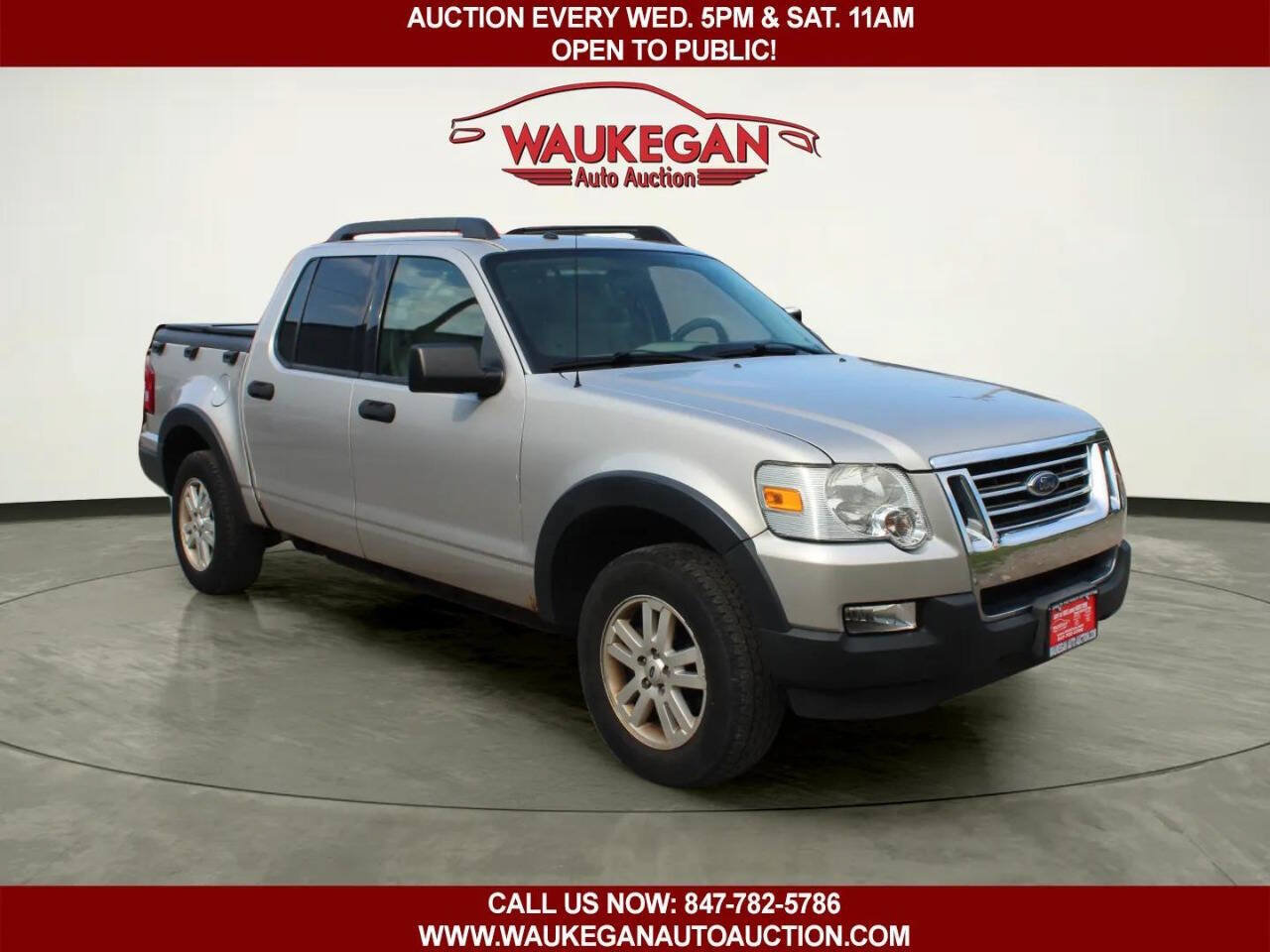 Used 2007 Ford Explorer Sport Trac XLT AWD/4WD image 2