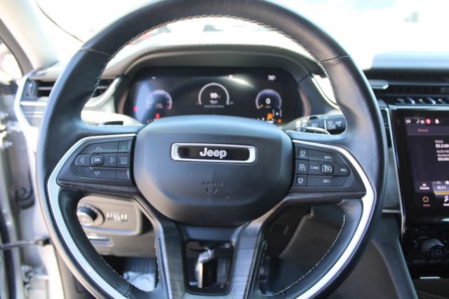 Used 2021 Jeep Grand Cherokee L Limited AWD/4WD image 17
