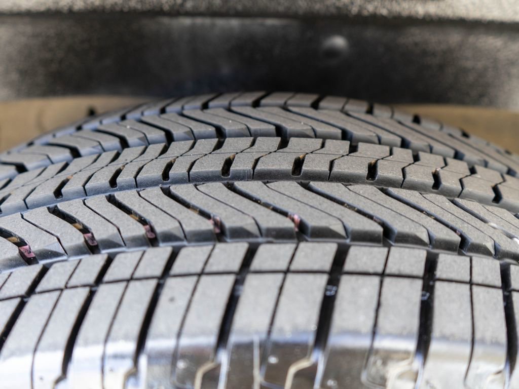 Used 2024 GMC Sierra 1500 Elevation image 32