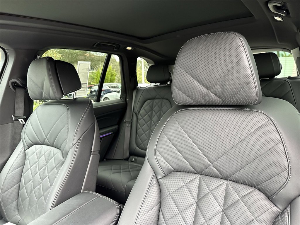 Used 2026 BMW X5 M60i image 43