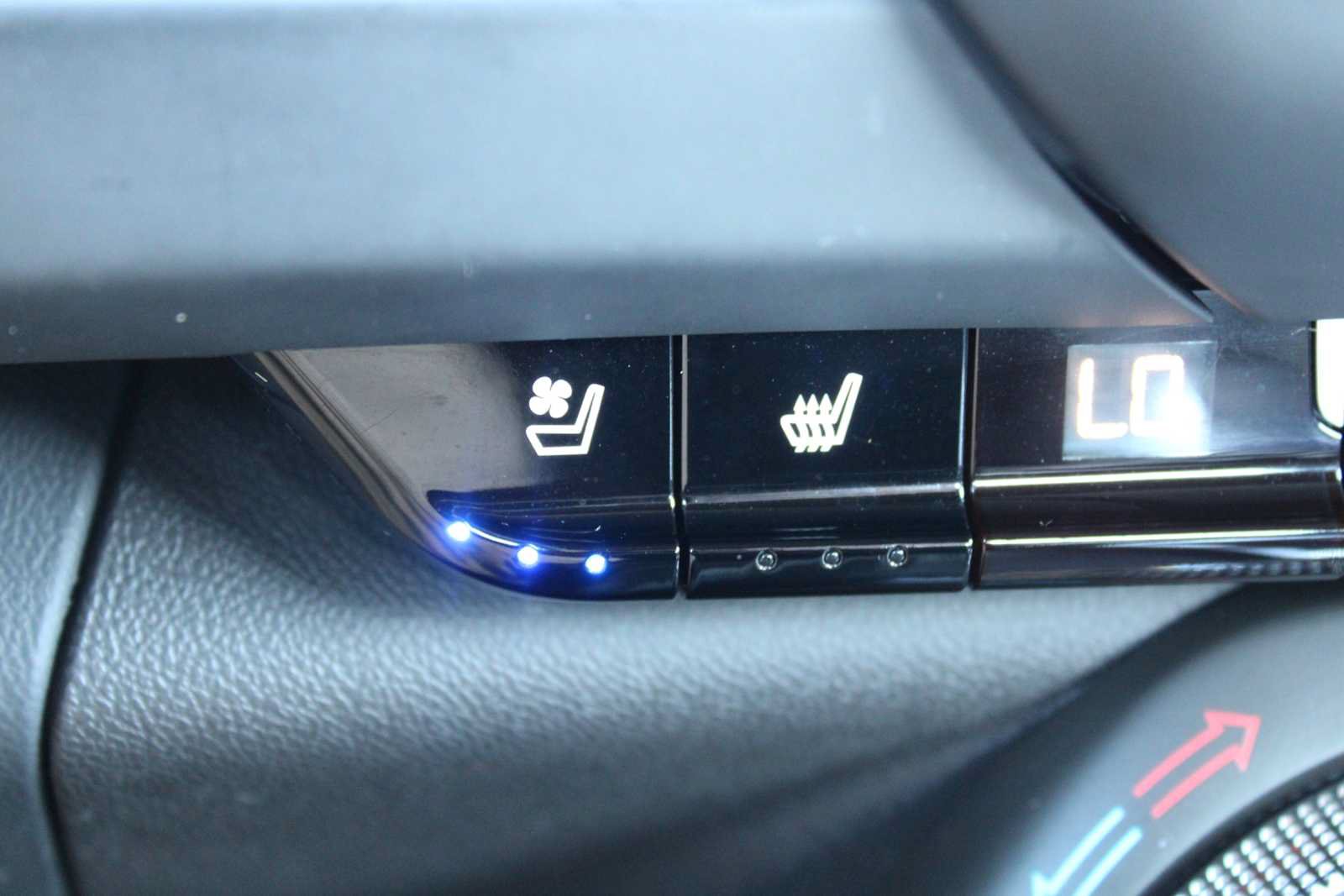 Certified 2023 Chevrolet Camaro LT RWD image 18