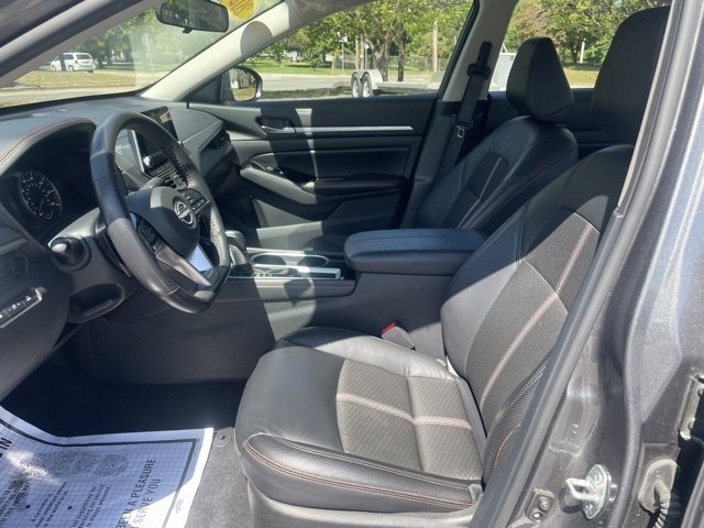 Used 2024 Nissan Altima 2.5 SR image 12