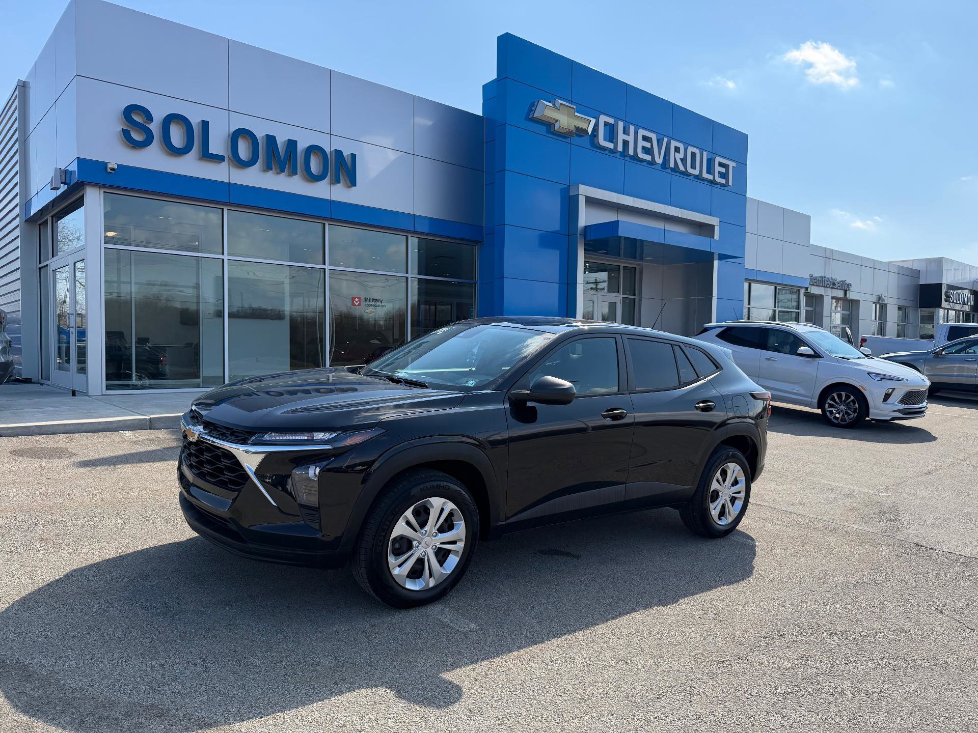 Certified 2024 Chevrolet Trax LS image 1