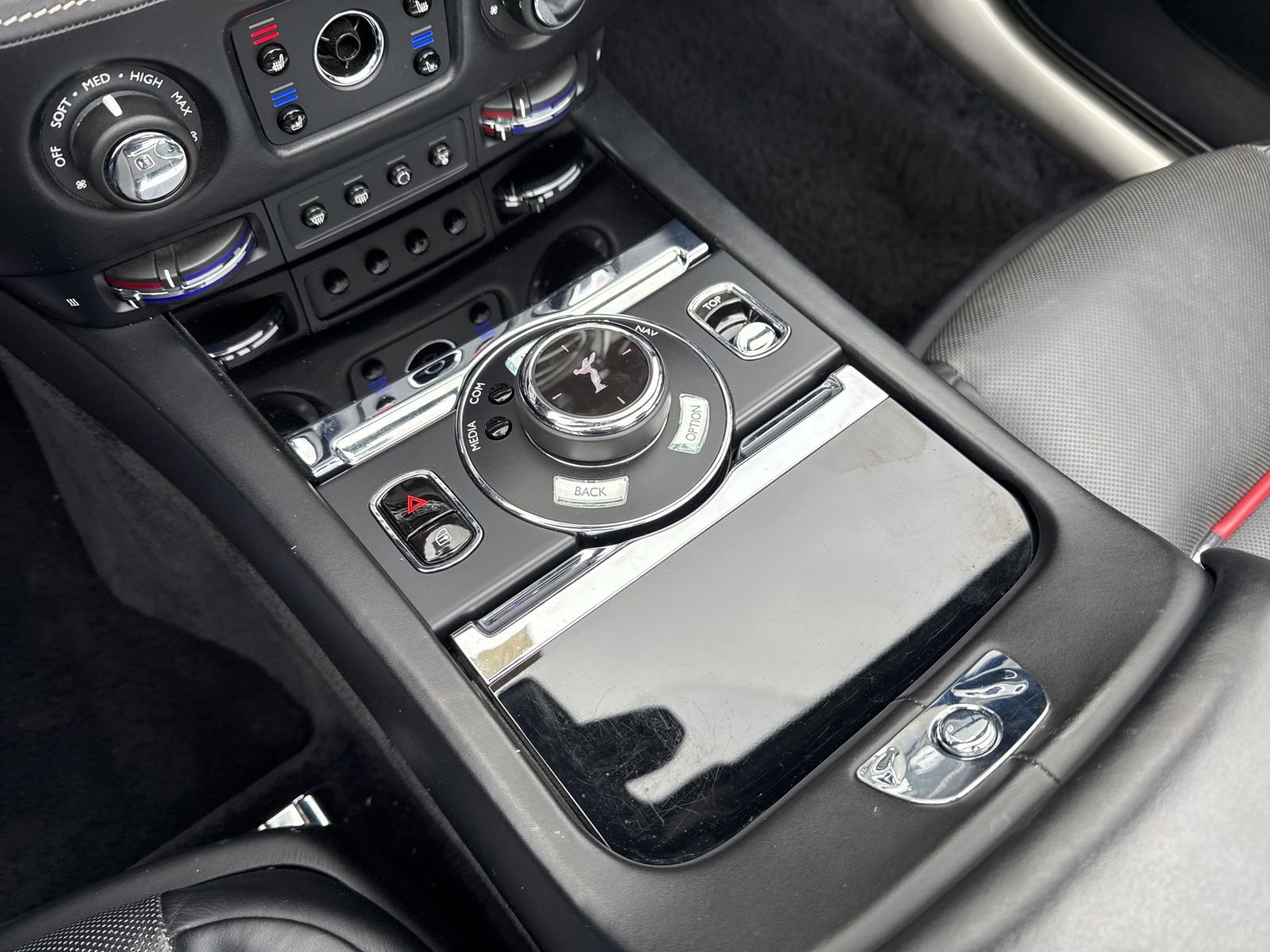 Used 2018 Rolls-Royce Dawn image 52