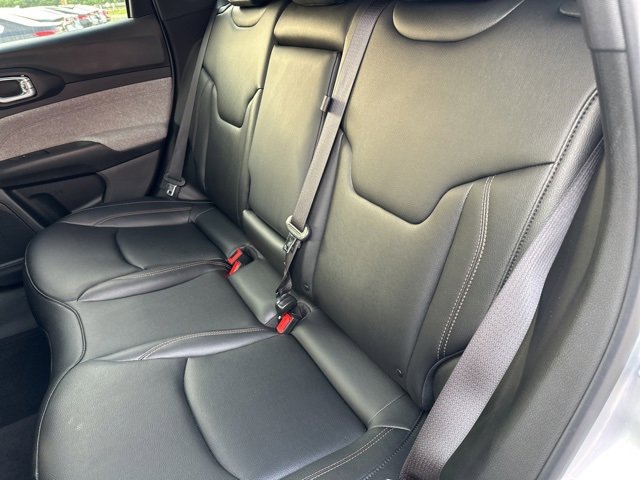 Used 2024 Jeep Compass Latitude image 20