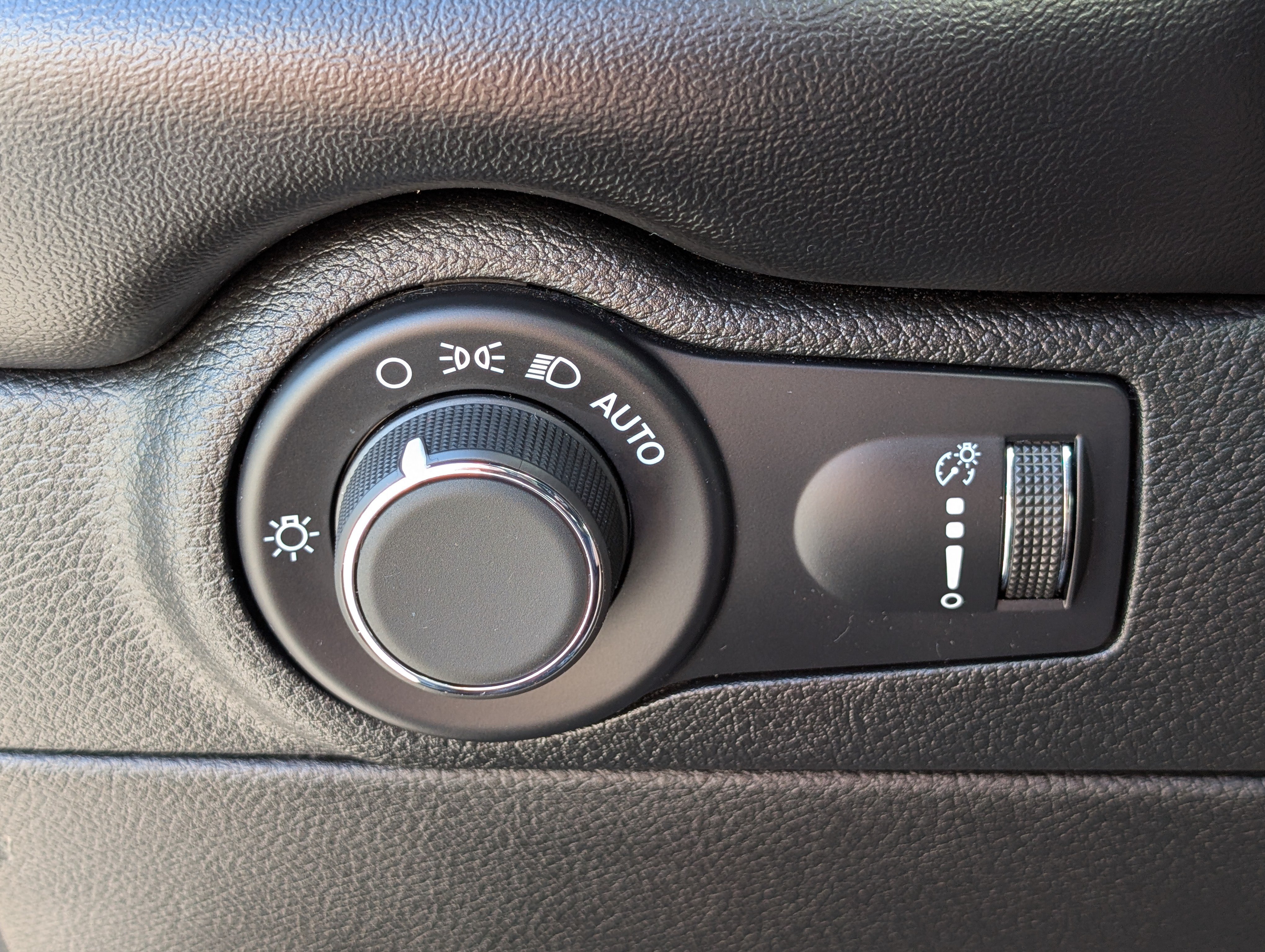 Used 2024 Dodge Durango GT AWD/4WD image 24