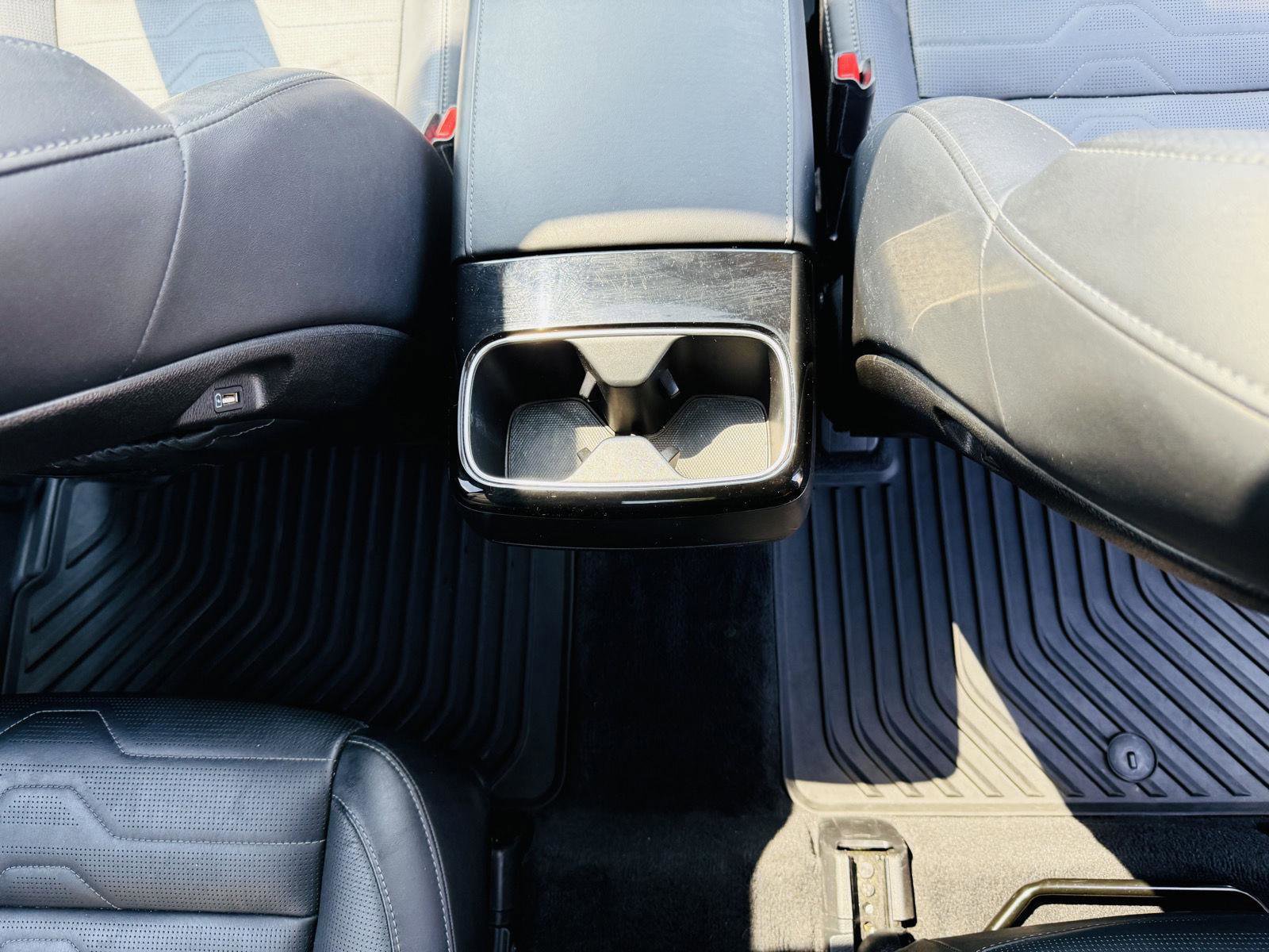 Used 2022 Kia Telluride SX w/ SX Prestige Package image 33