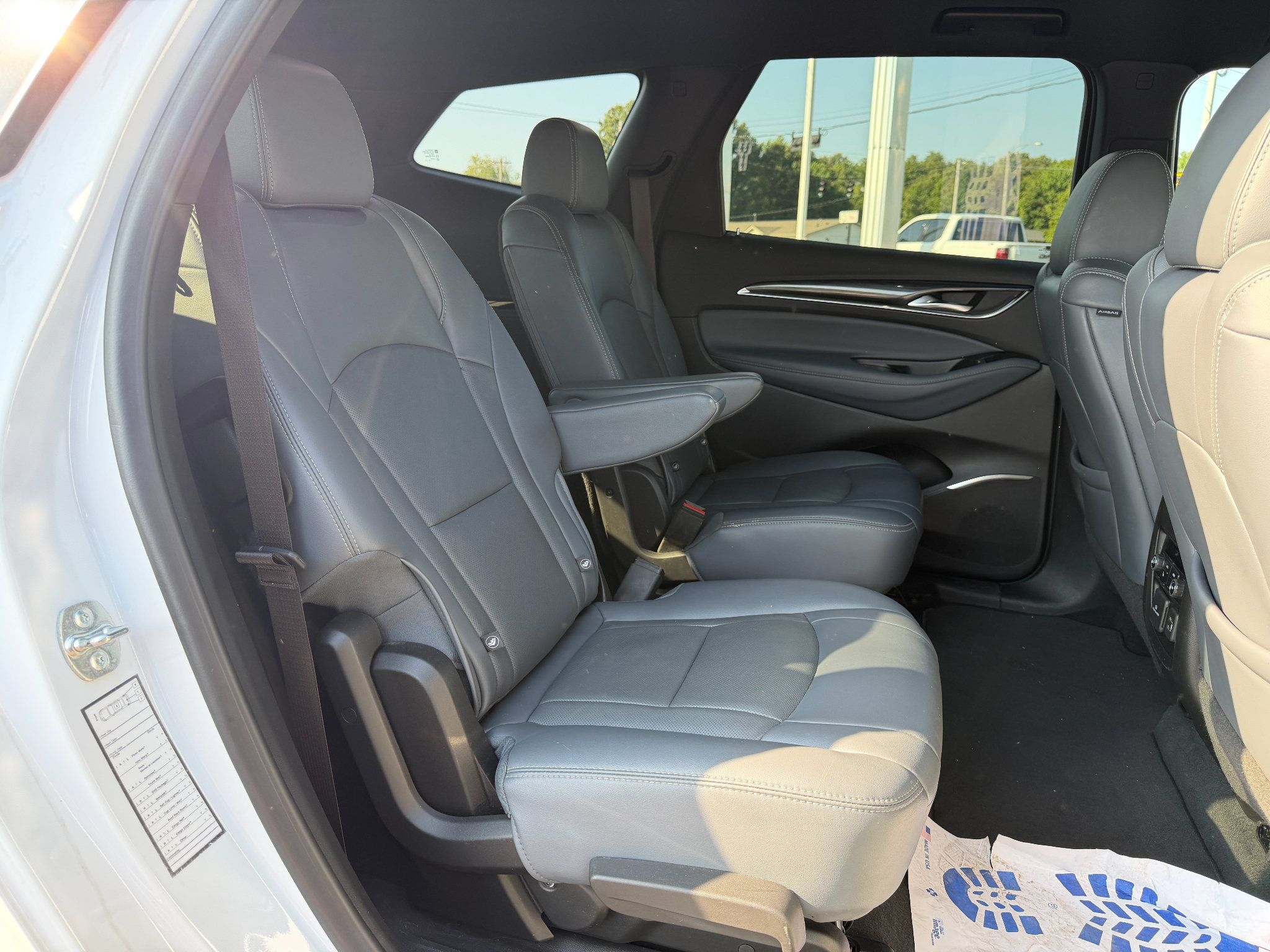 Used 2024 Buick Enclave Premium FWD image 21