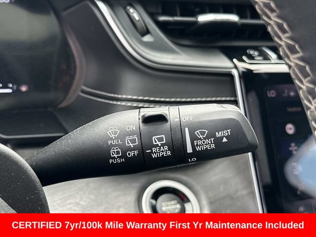 Used 2023 Jeep Grand Cherokee Limited AWD/4WD image 29