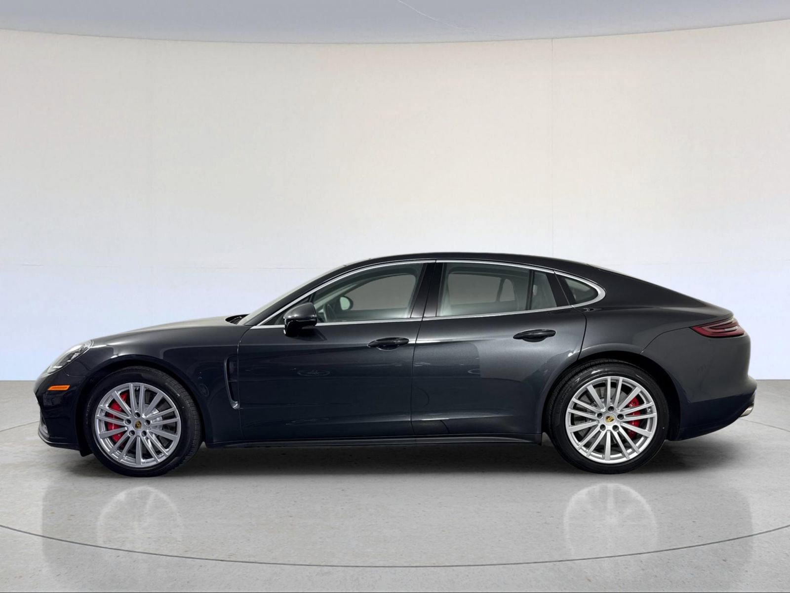 Certified 2017 Porsche Panamera Turbo image 2