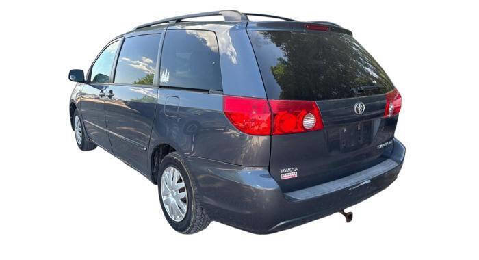 Used 2007 Toyota Sienna CE FWD image 3