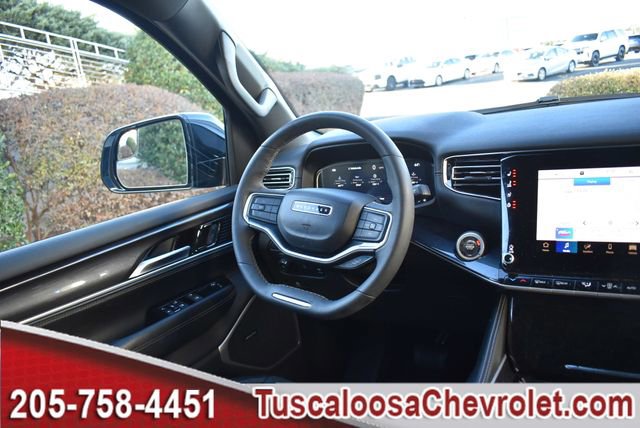 Used 2024 Jeep Wagoneer 4WD image 31