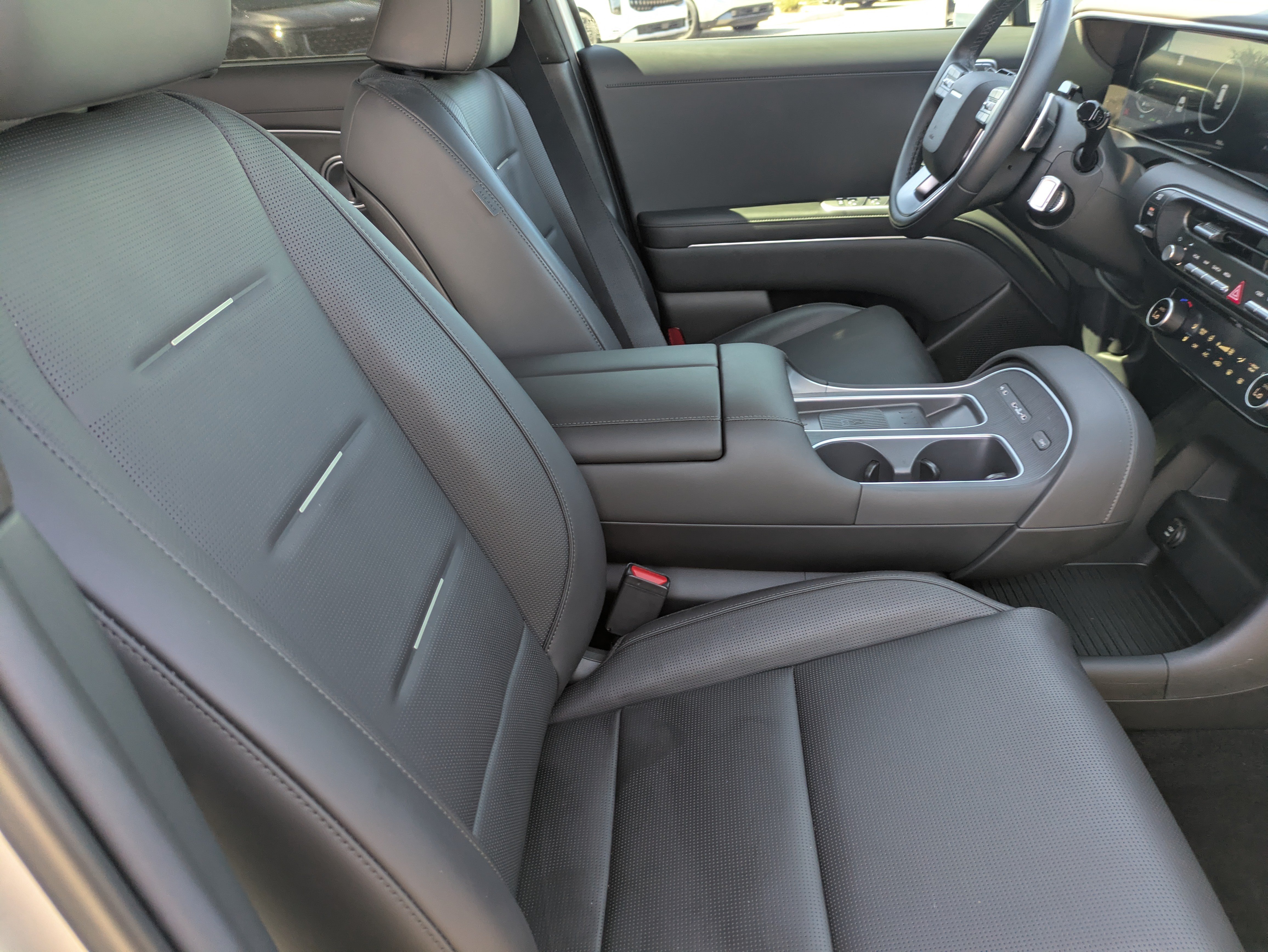 Used 2026 Hyundai Palisade Calligraphy AWD/4WD image 12