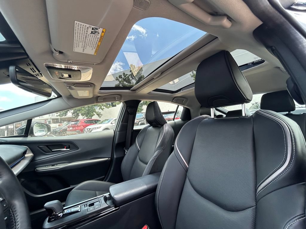 Used 2024 Toyota Prius XLE FWD image 12