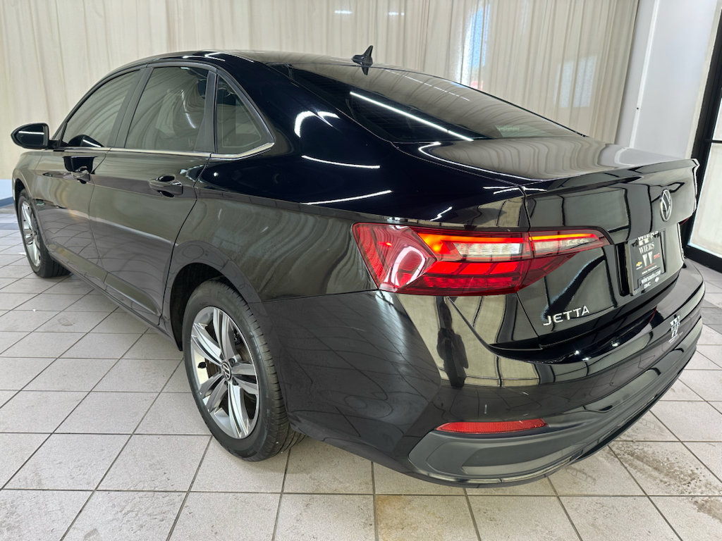 Used 2024 Volkswagen Jetta SE FWD image 10