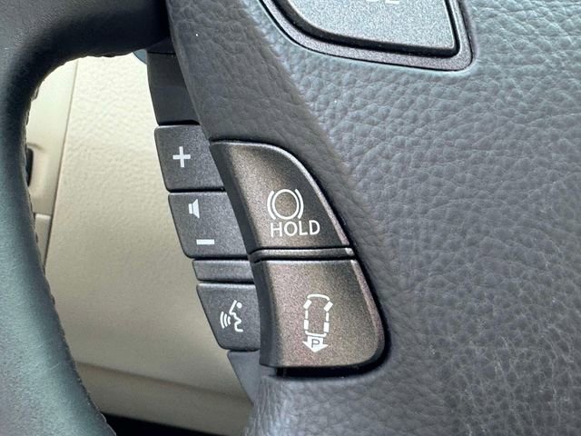 Used 2011 Lexus LS 460 L w/ Luxury Pkg image 27