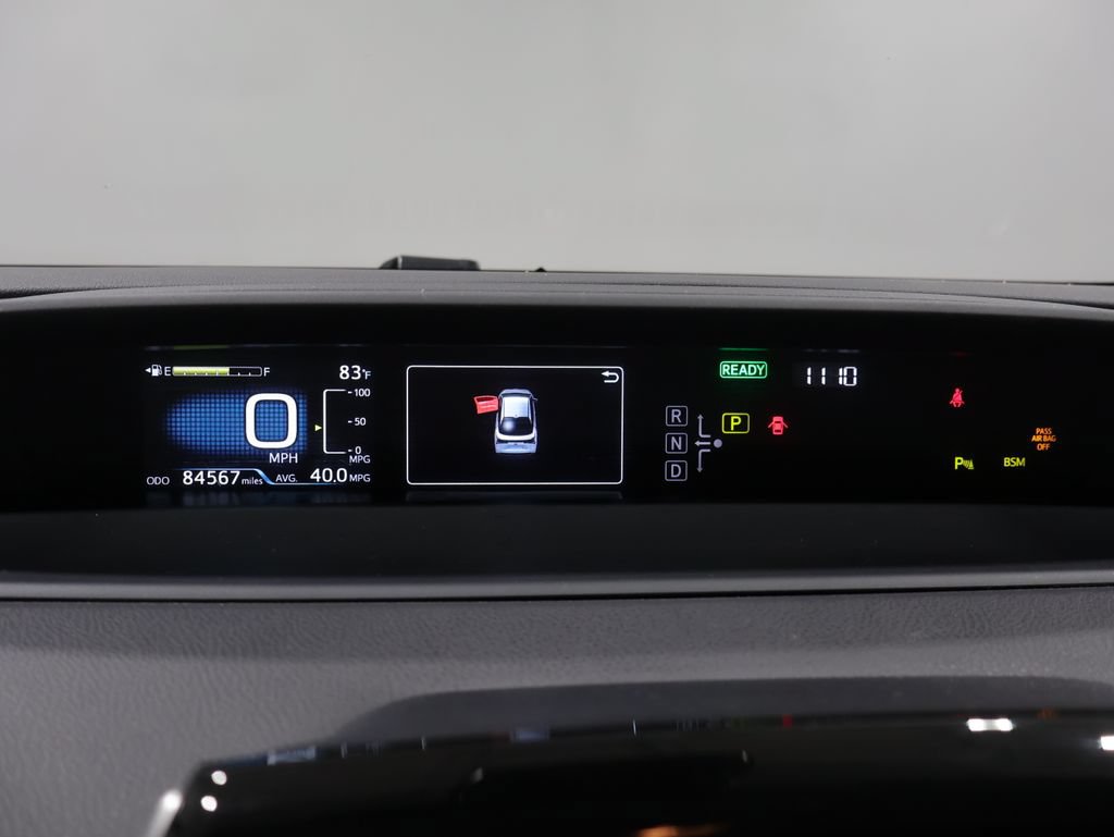 Used 2022 Toyota Prius LE AWD/4WD image 39