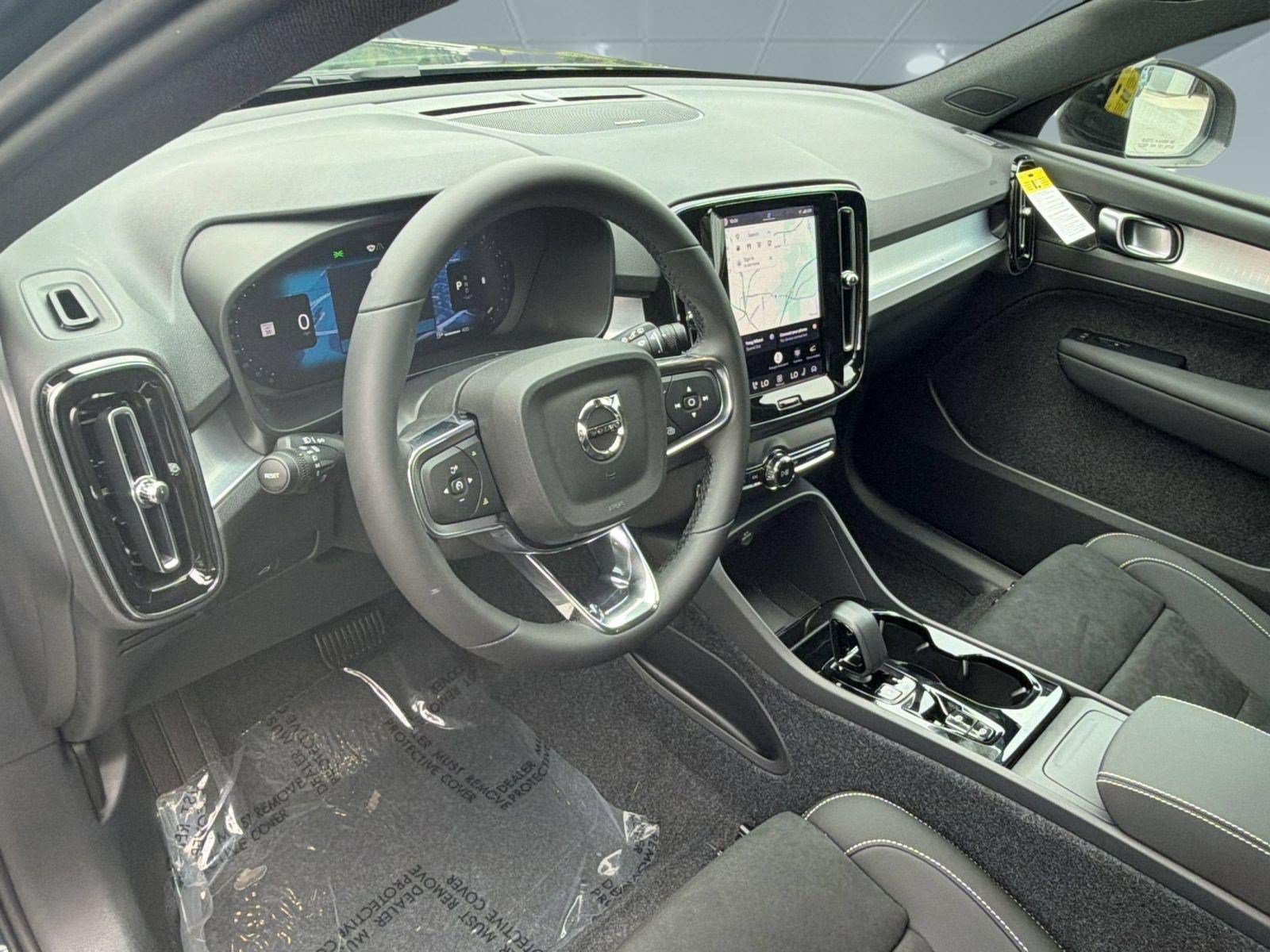 New 2026 Volvo XC40 B5 Ultra w/ Protection Package Premier AWD/4WD image 4